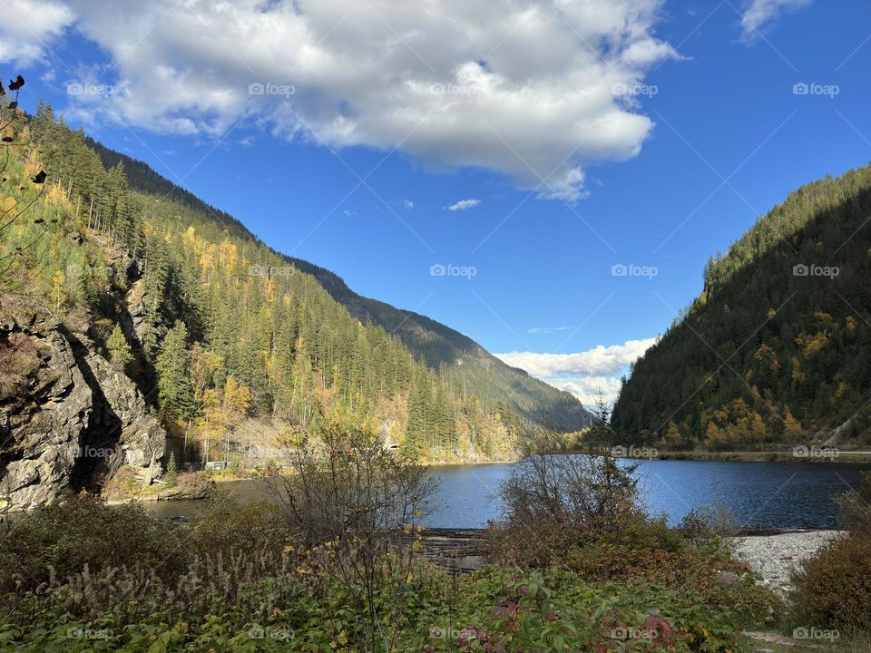 BEAUTIFUL VIEW OF MOUNTAINS AND WATER