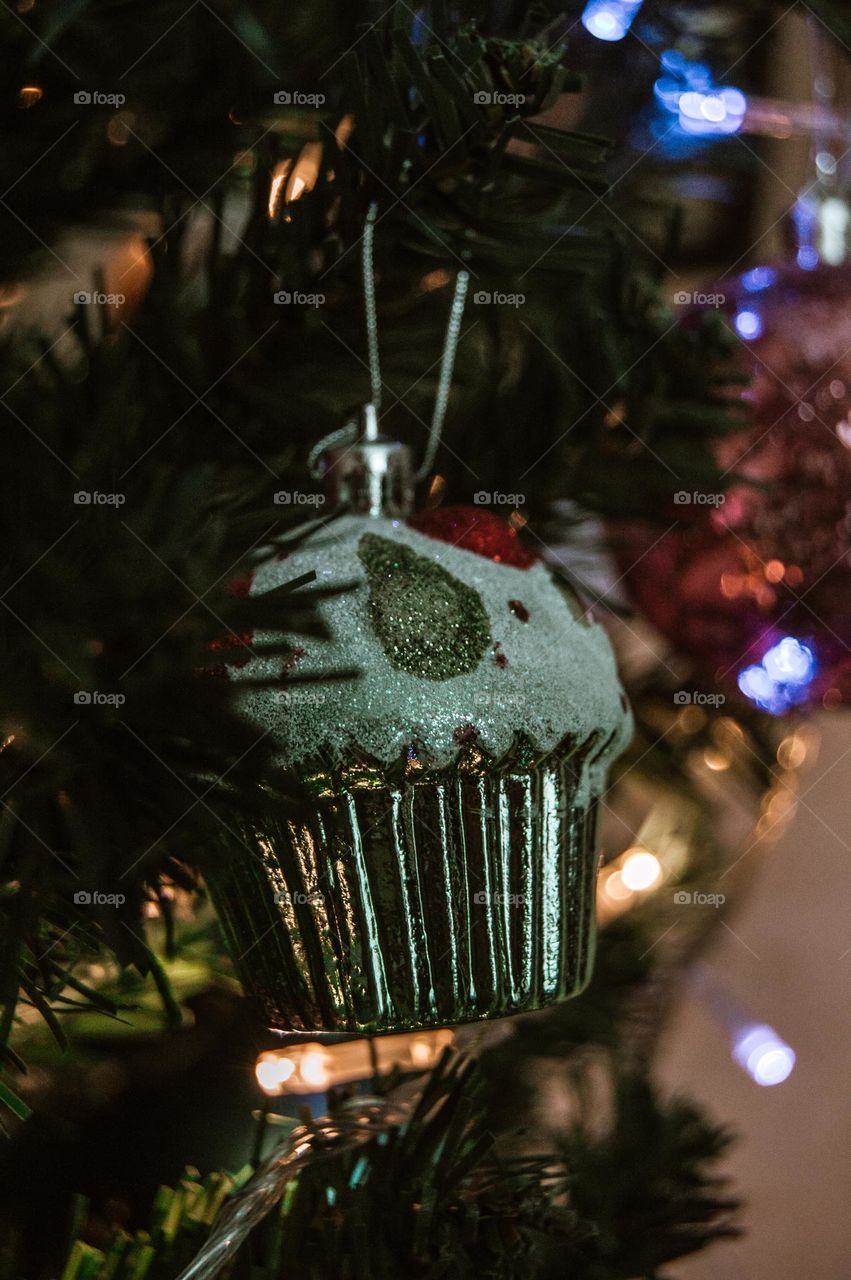 So the New Year holiday has come. Christmas tree, garlands, gifts... I love it all..