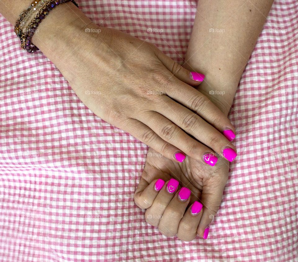 Pink Barbie color manicure 