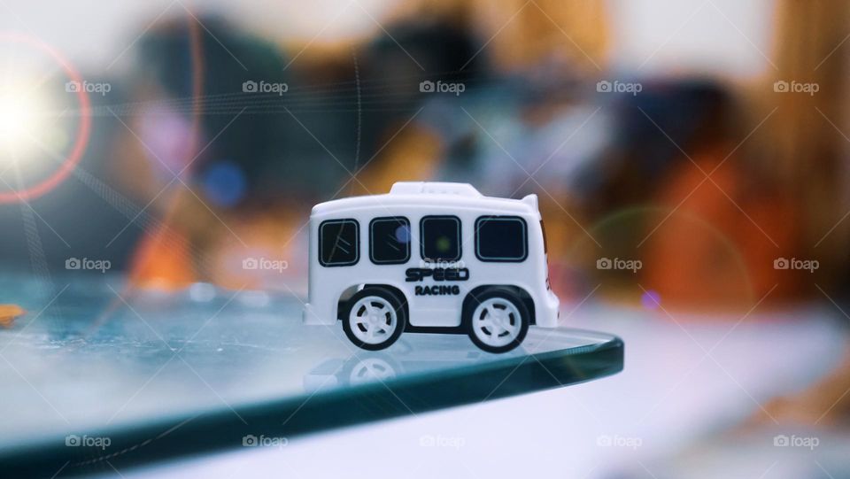 The white bus