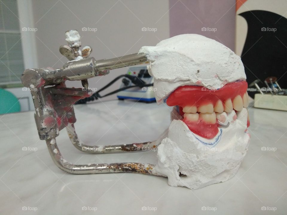 Artificial dentures