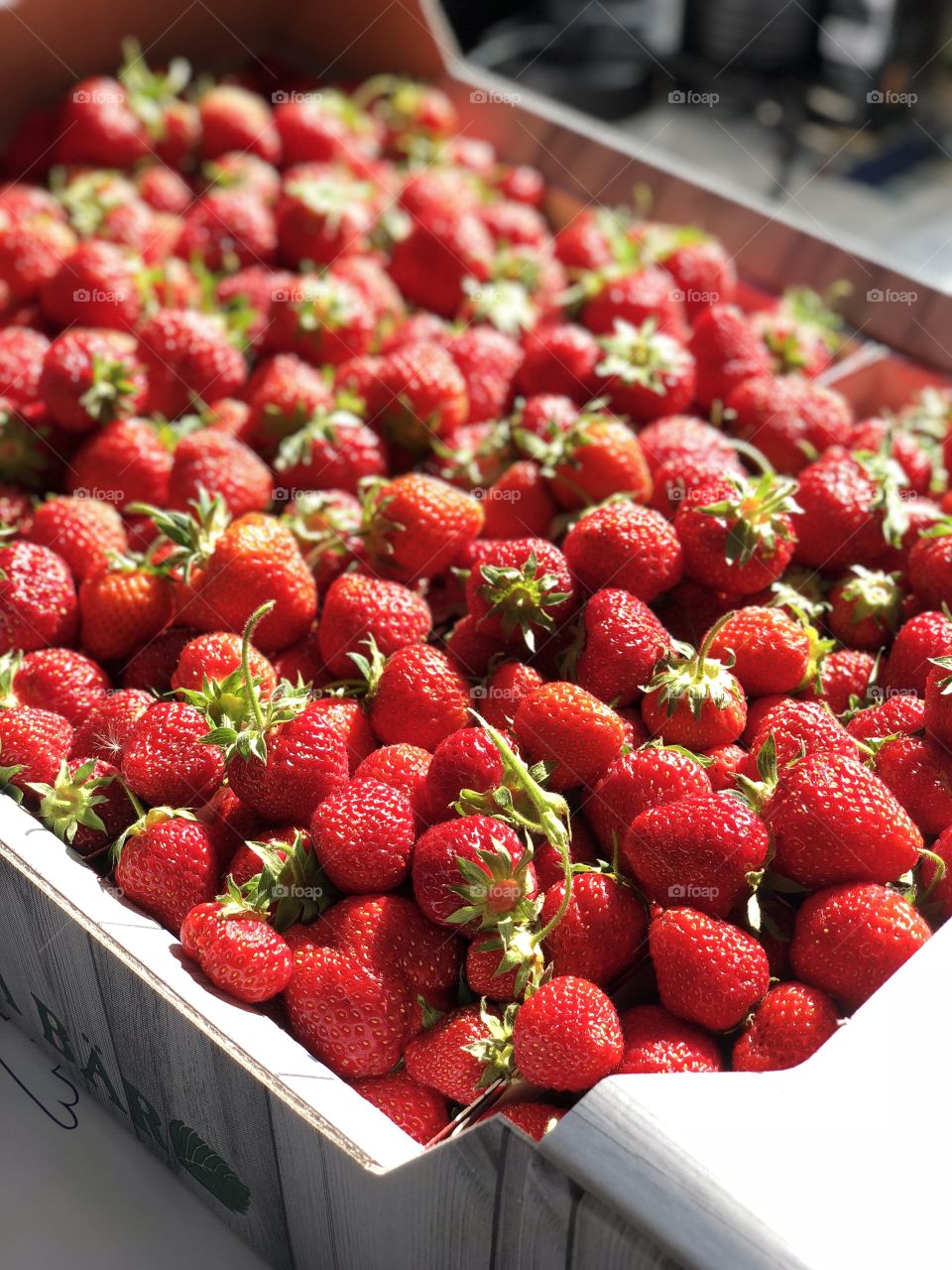 June is the peak month for Swedish strawberries 🍓
