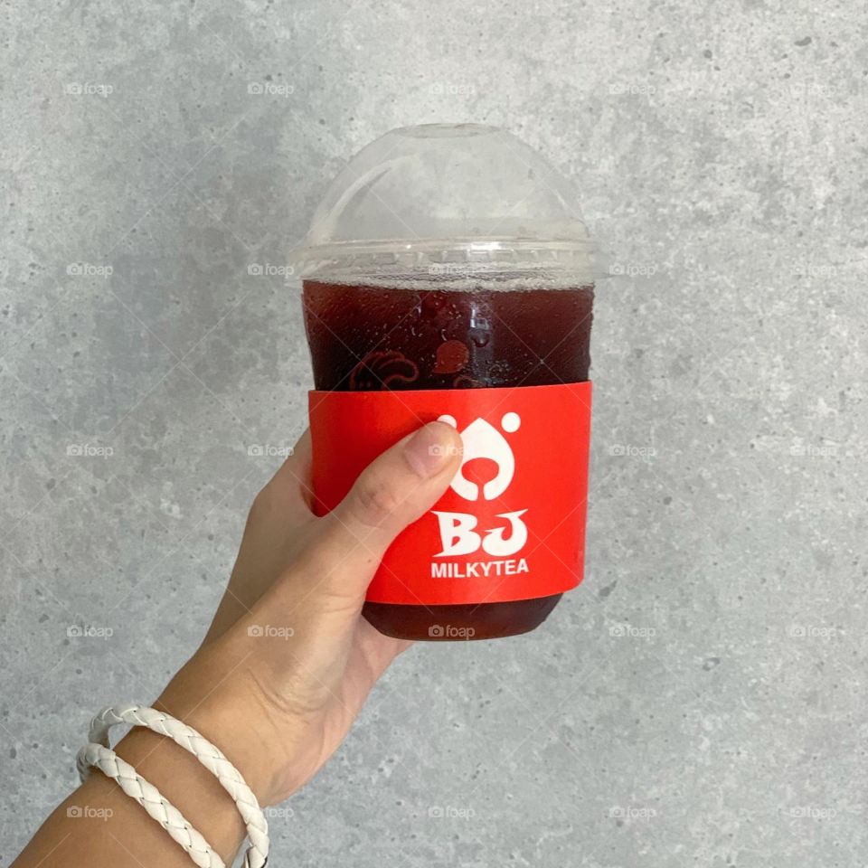 Roselle plum jasmine green tea bubble tea 