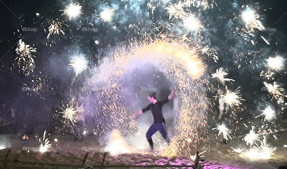 spectacle nocturne à Benerville