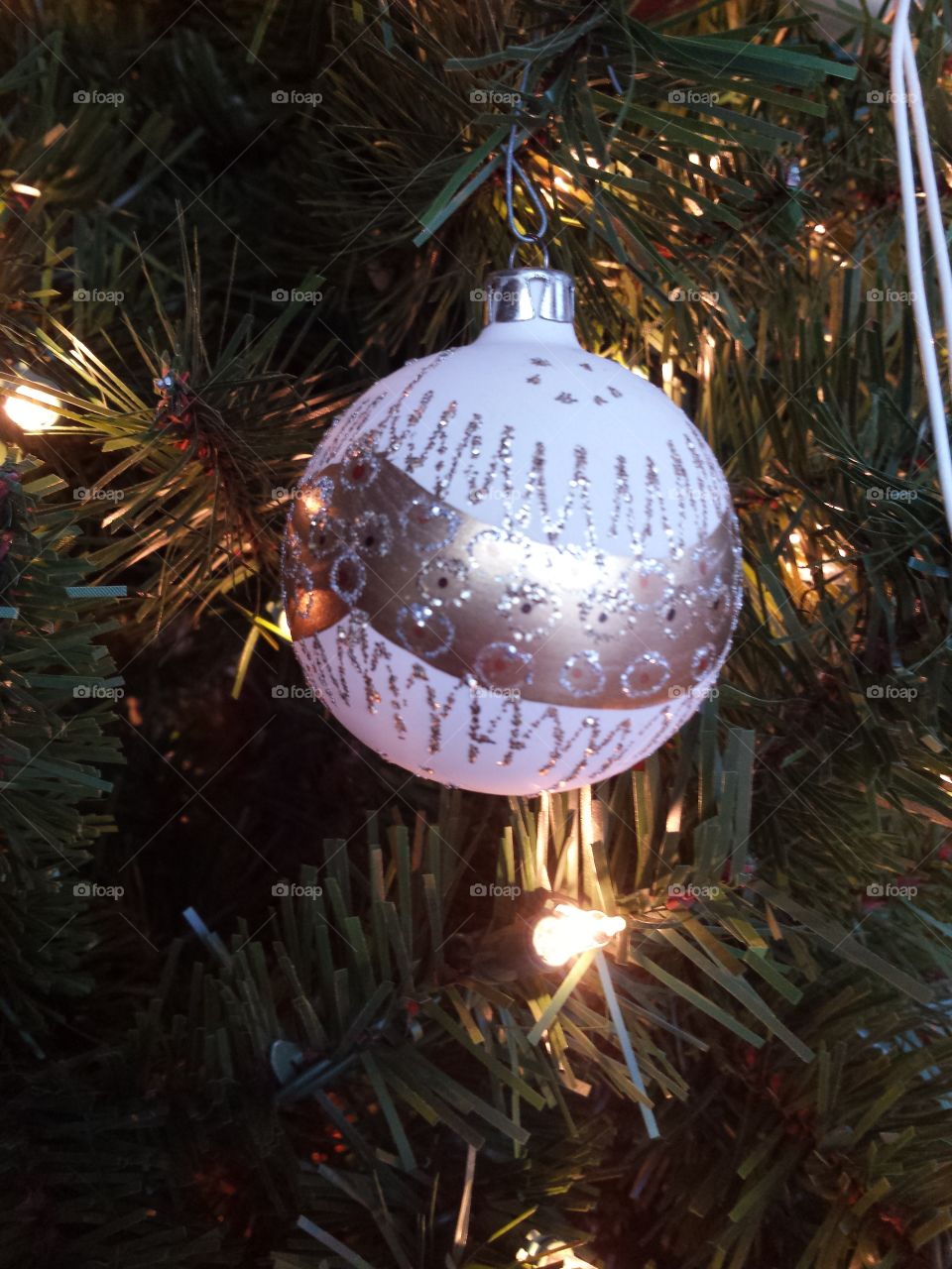 Christmas shiny ball ornament
