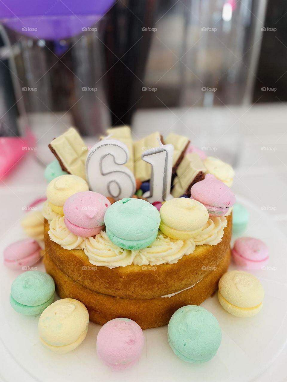 Cake 61st with Macaroons