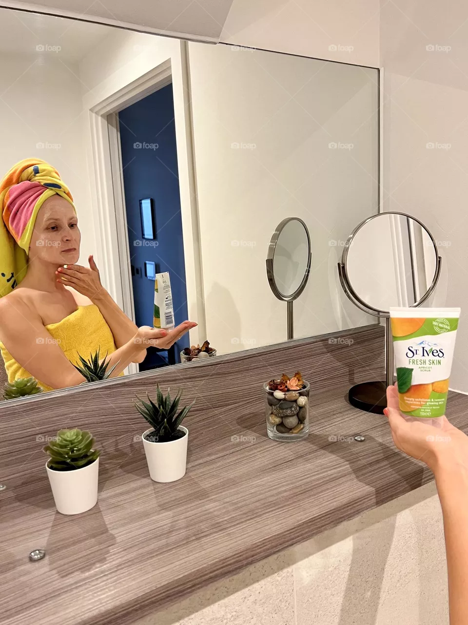 St. Ives 100% natural fresh skin apricot scrub. 