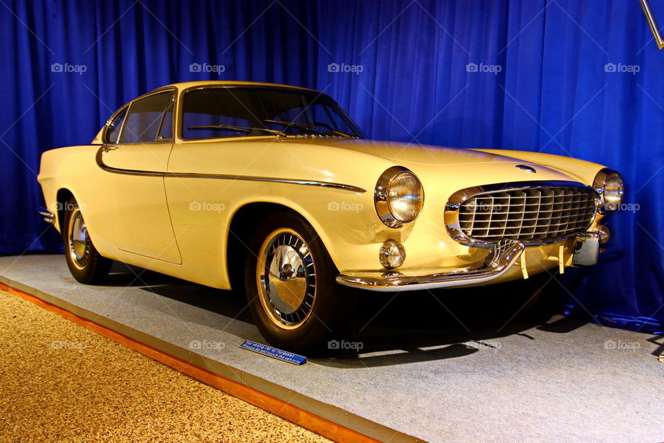 Volvo P1800