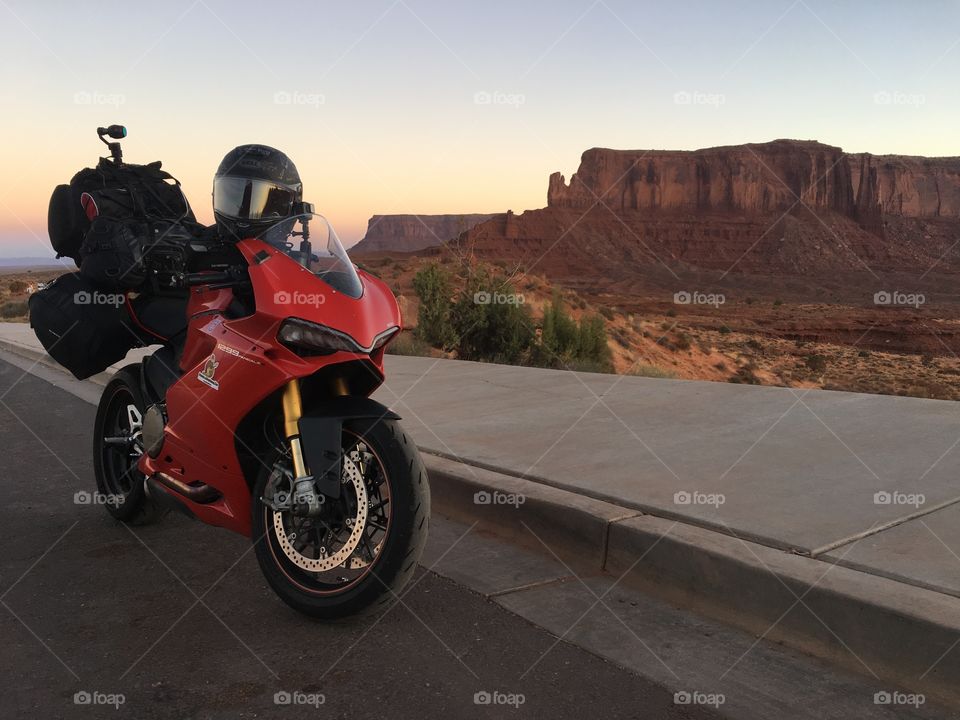 Ducati 1299S Monument Valley 2