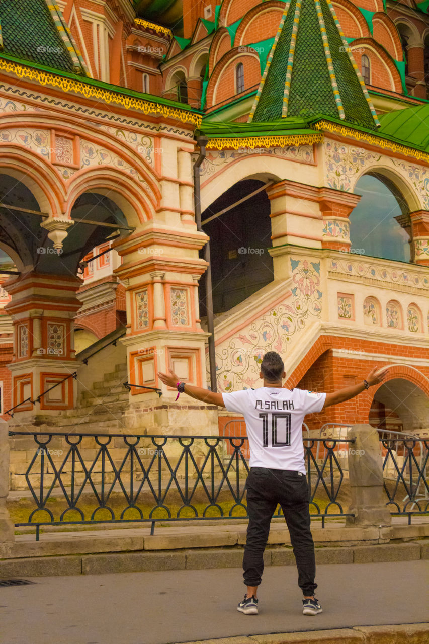 Put your tshirt on and wait for the event