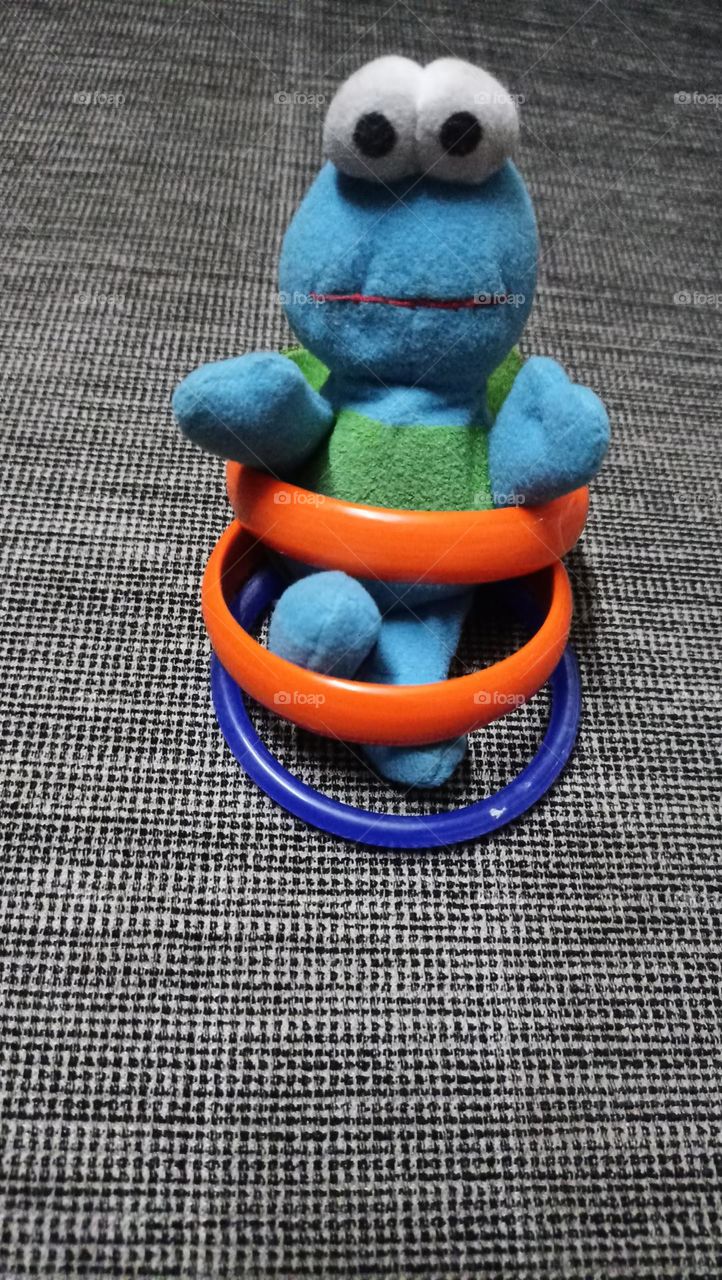 complementary bold colors blue and orange