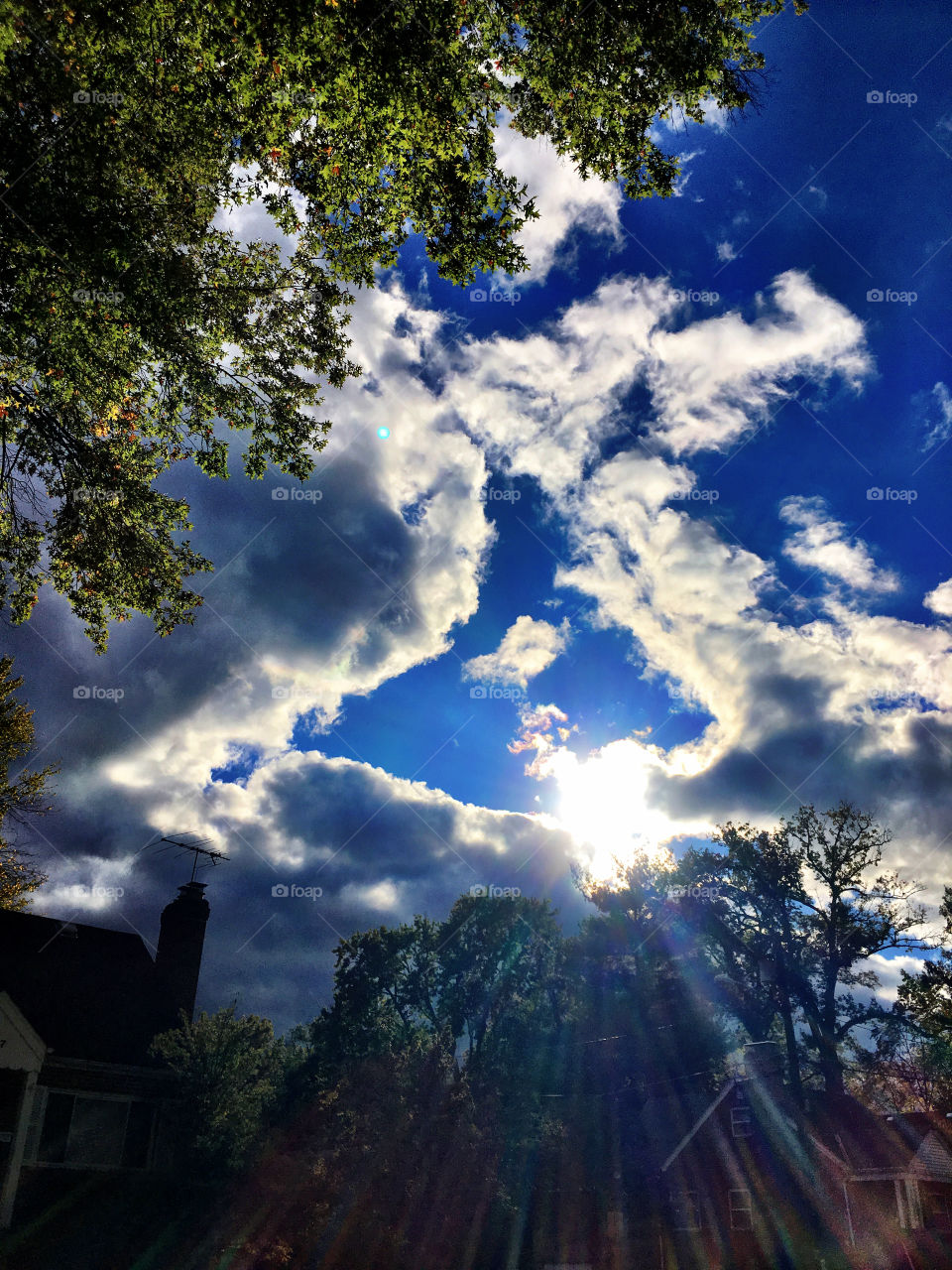 Sun, clouds, fall