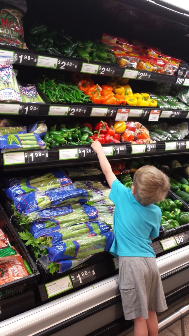 helping mommy shop
