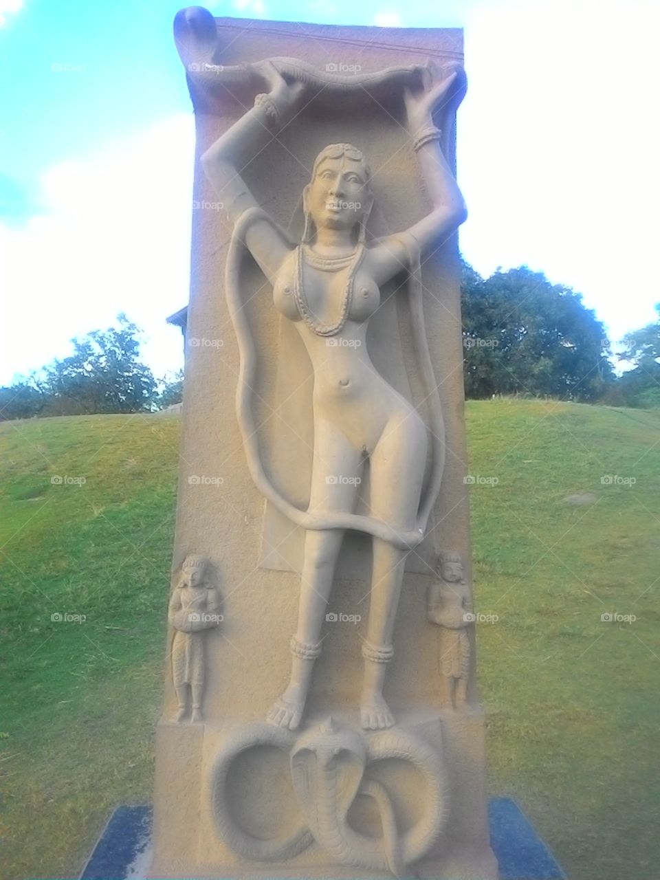 Beautiful sculpture of a lady