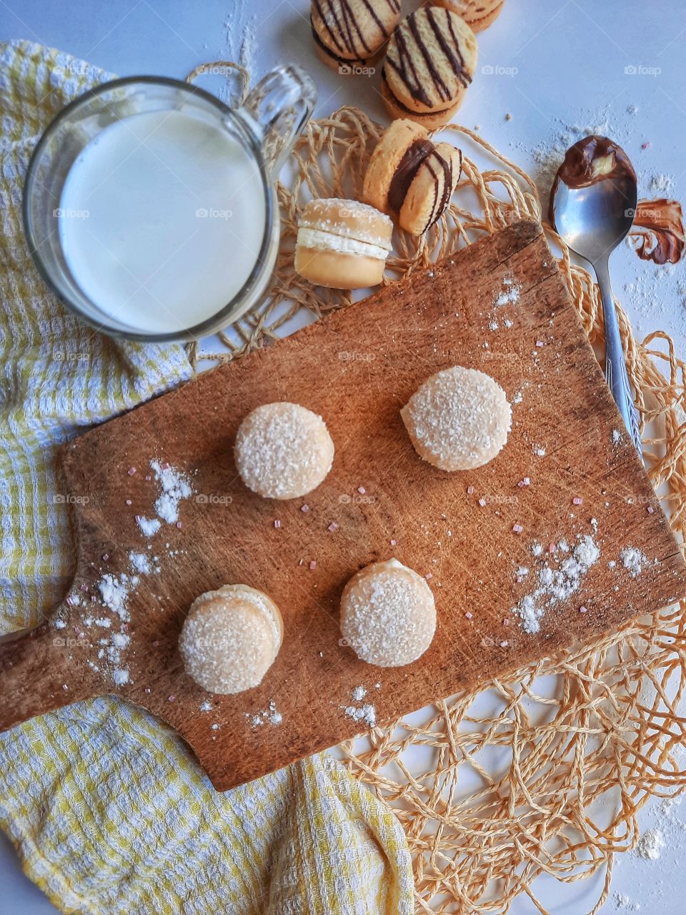 Cookies and milk 🍪🥛