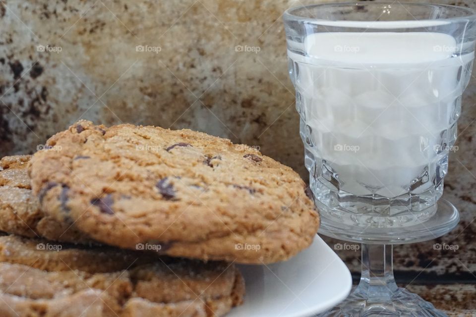 Milk and cookies 