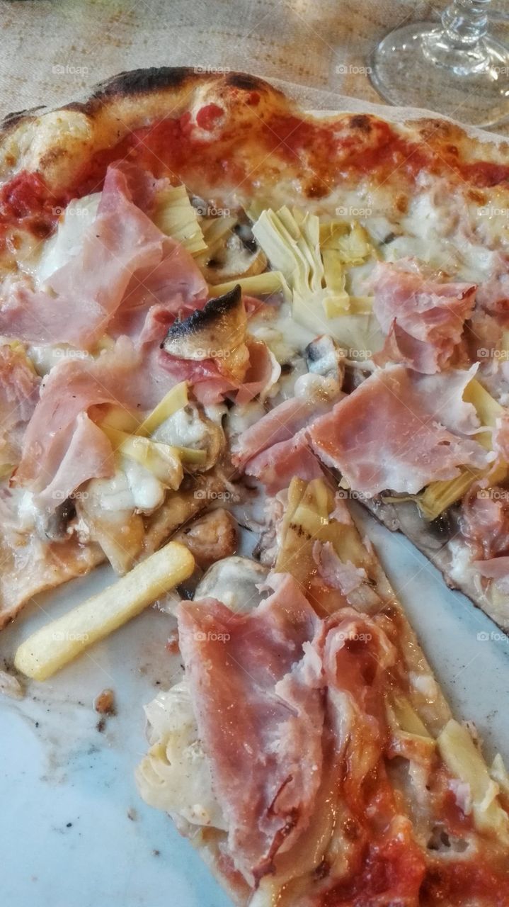 pizza con prosciutto