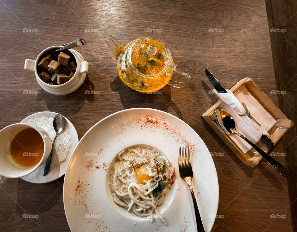 Pasta and buckthorn tea with honey