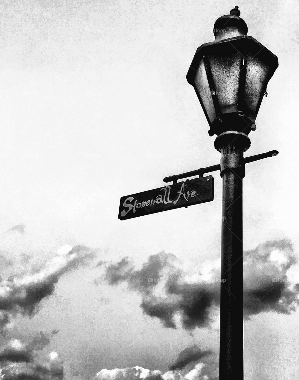 Street Lamp on Stonewall Avenue 