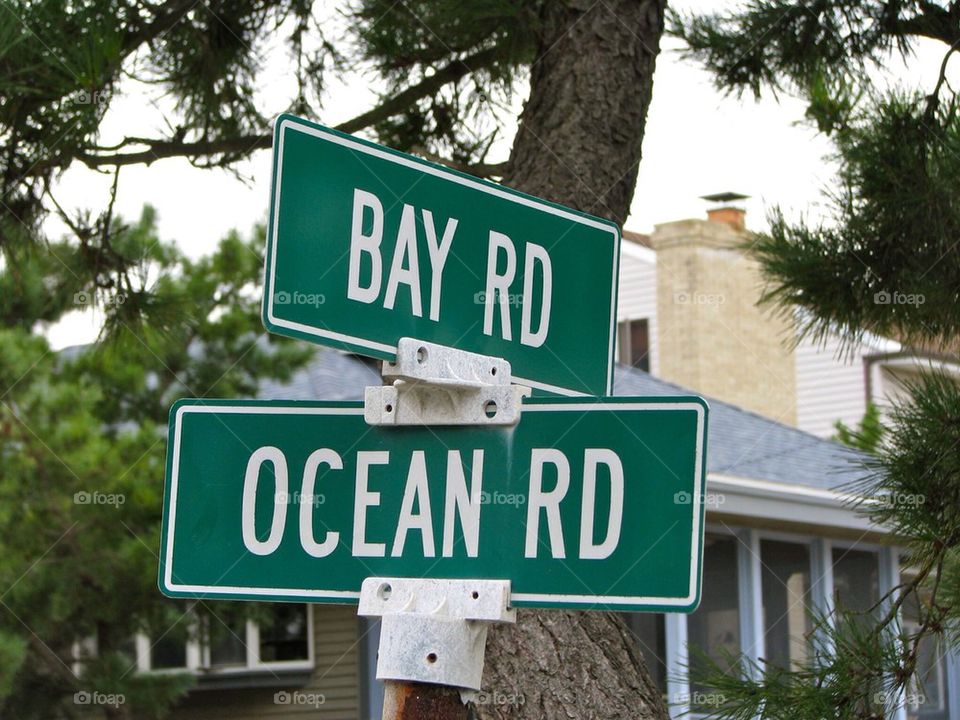 Bay and Ocean intersect