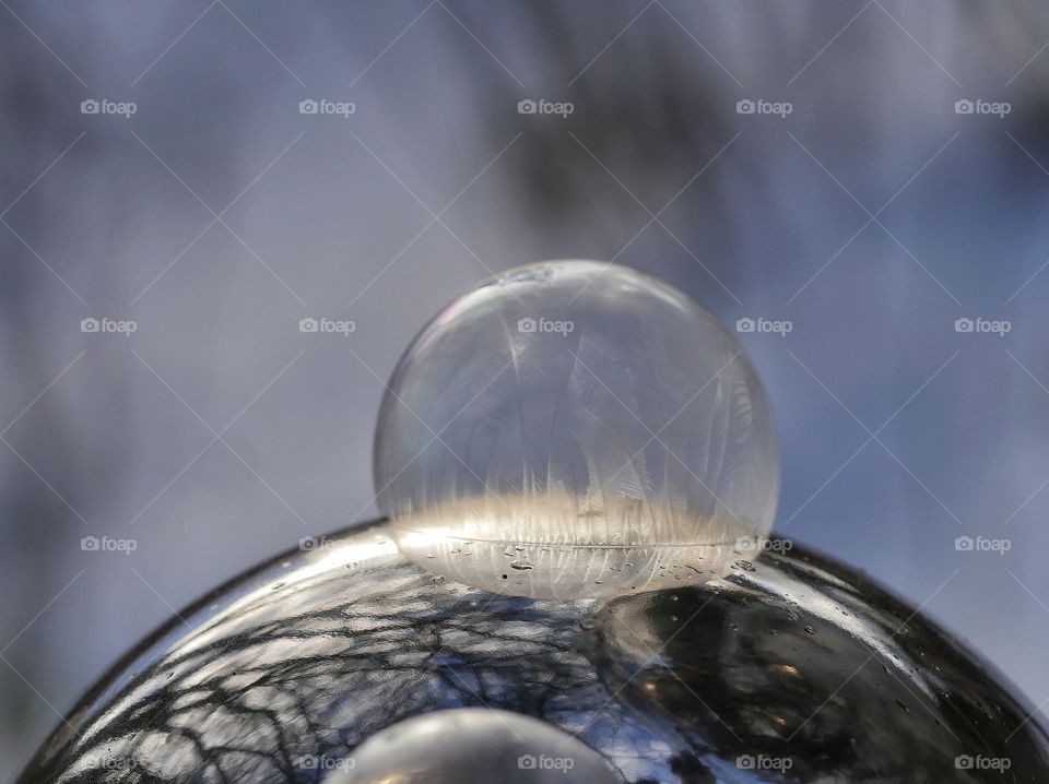 Freezing soap bubble