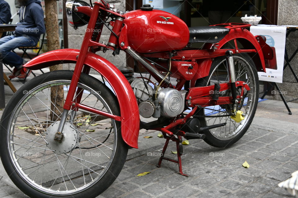 Moto Guzzi Hispania 
Cardellino 73cc