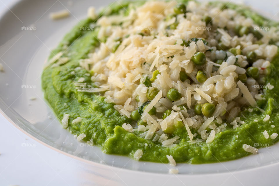 Green pea risotto 