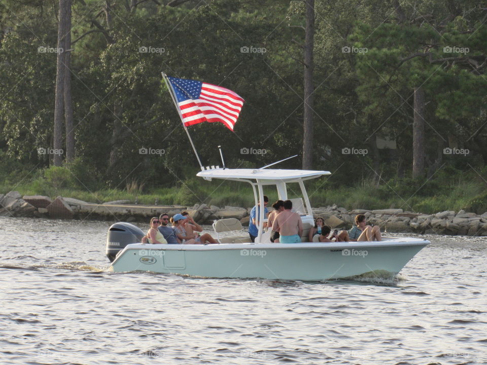 Boat
Bay
American Flag