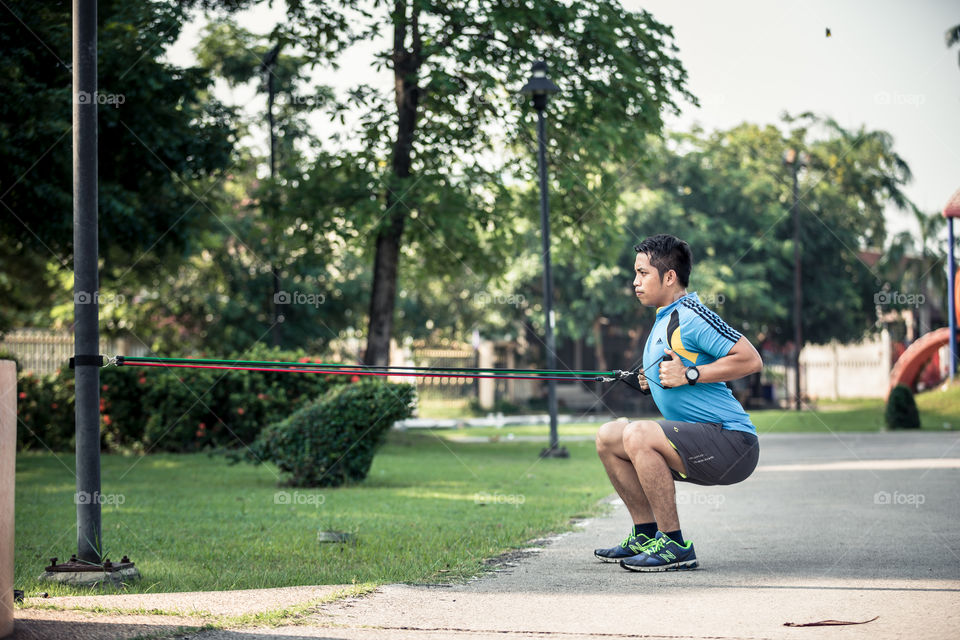 Man workout in the park 