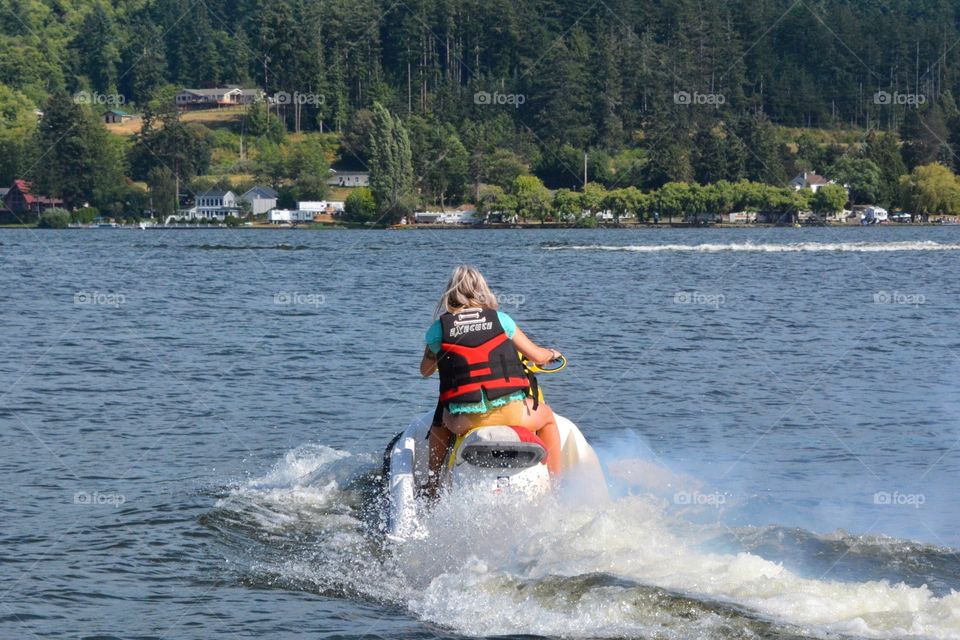 Jet ski