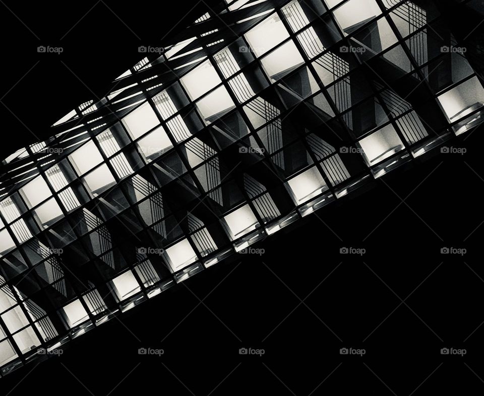 Architecture: black & white