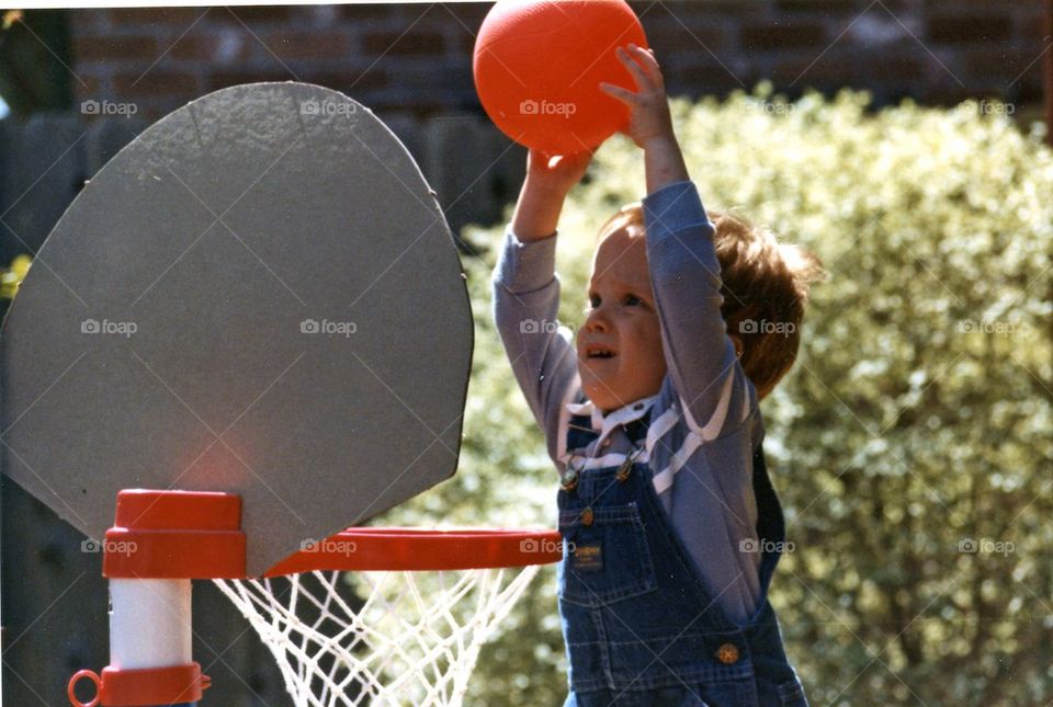 Little basketball player 
