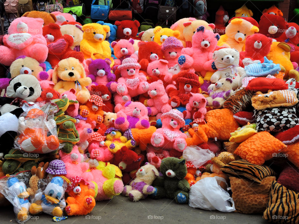 Teddy bears in the market