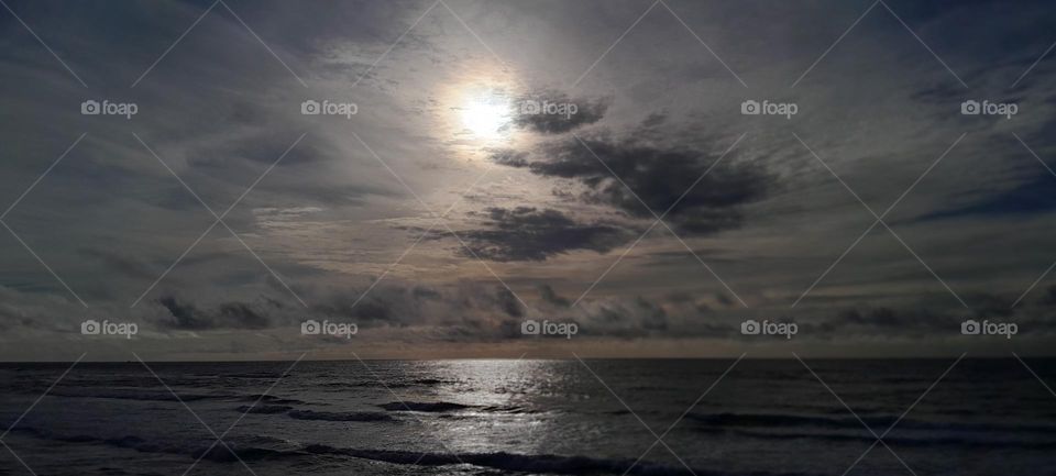 Going to the beach taking some good pictures with My aunt in the weekend ☺️
picture#1