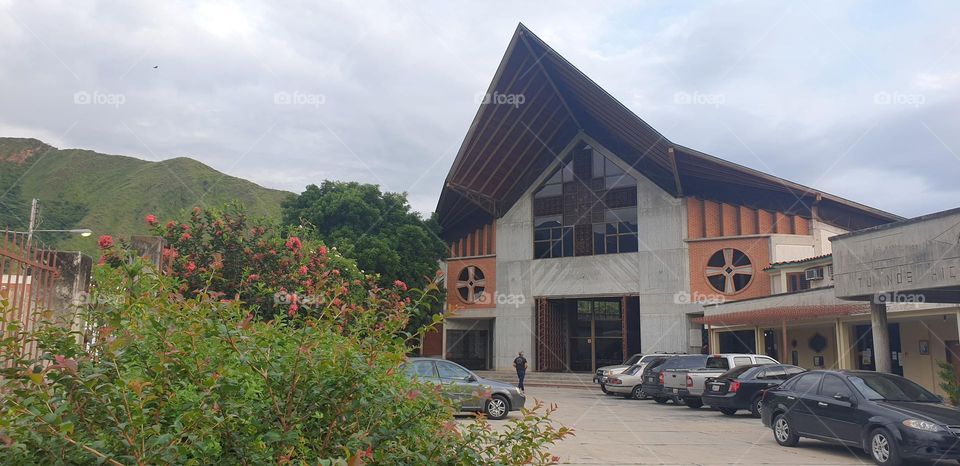 church, structure in the shape of a triangle, its architecture is very striking