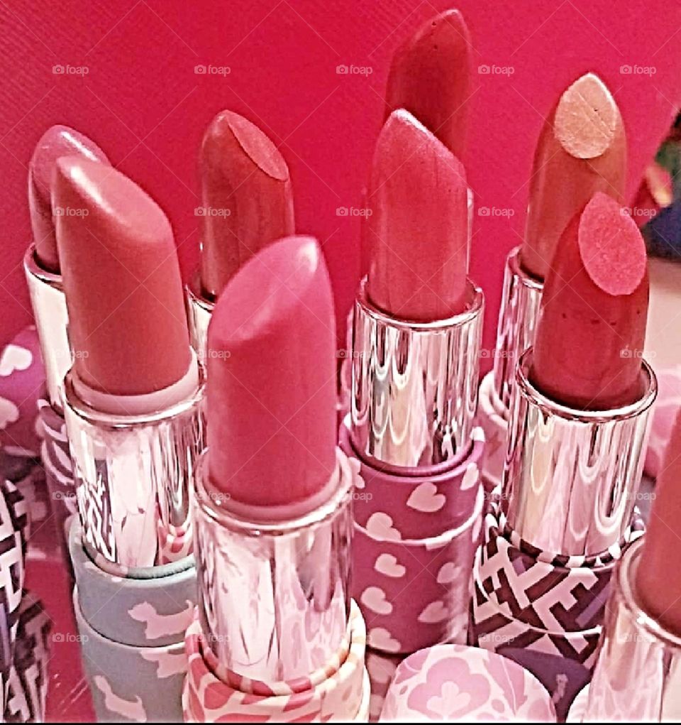 Shades of Red - Lipstick