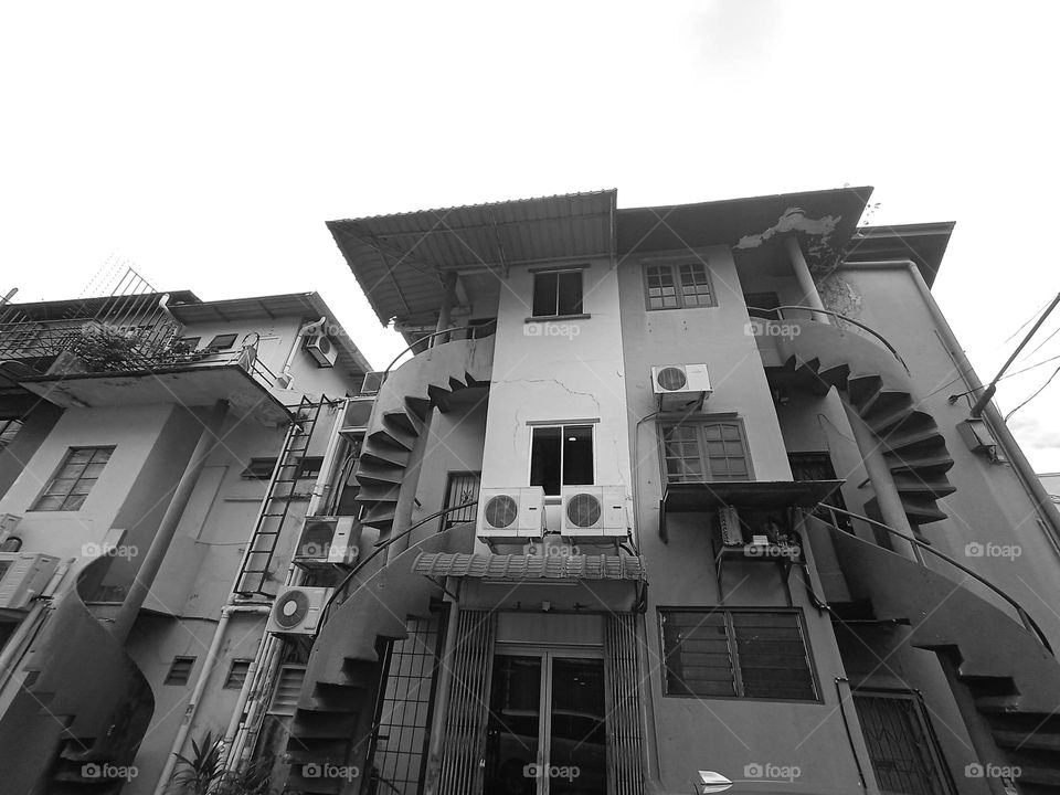 Wonderful curves staircase