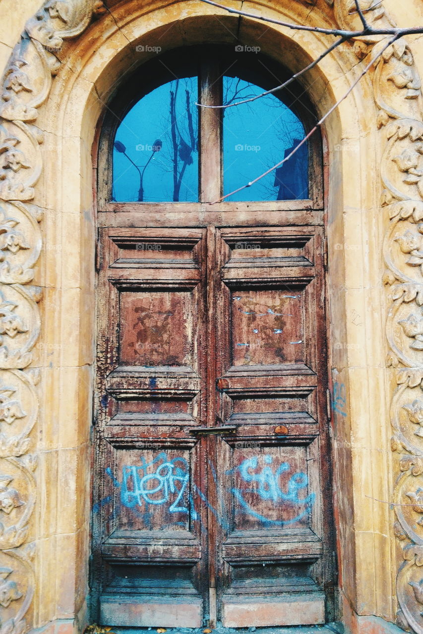 old wooden door in the old house of Kiev