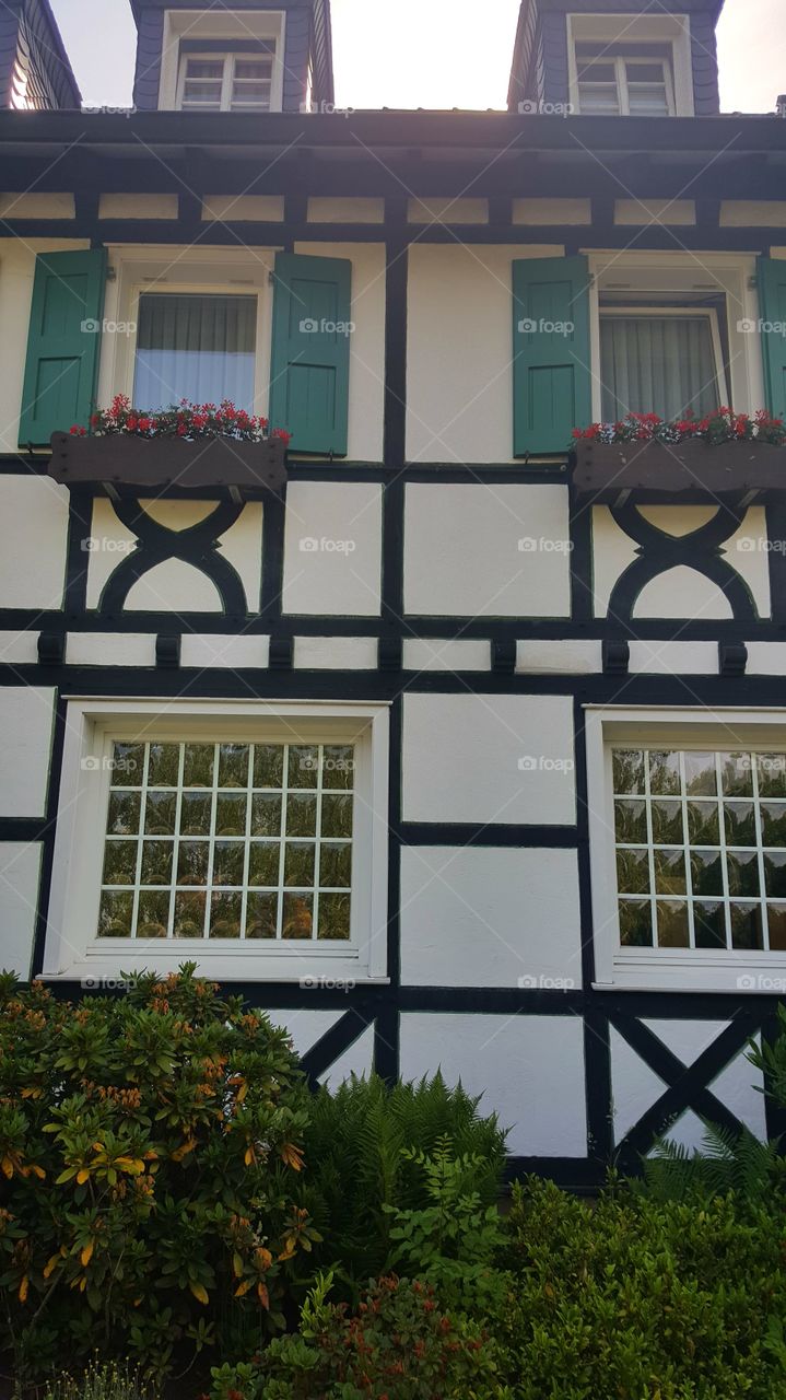 hause old window black white