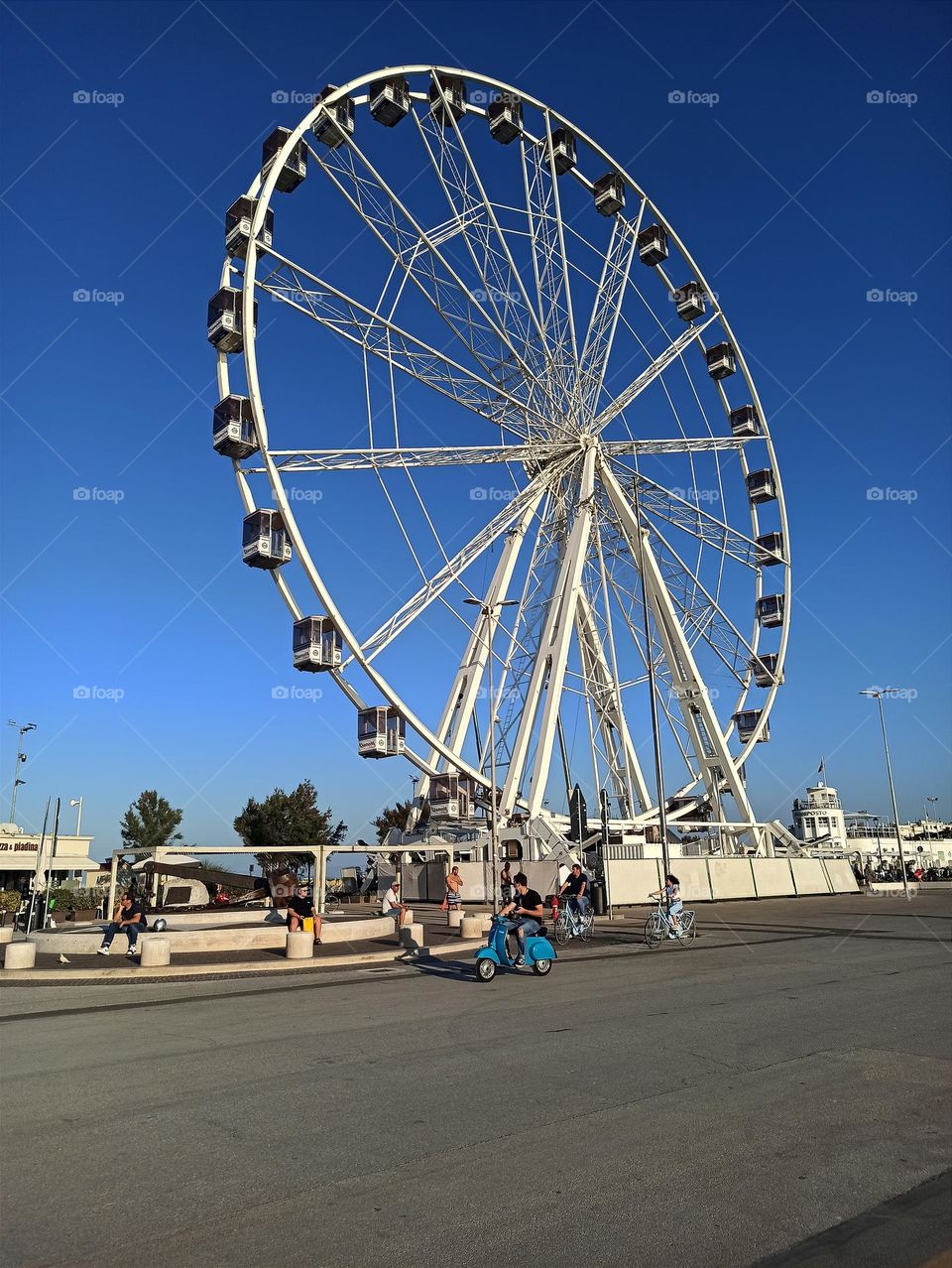 Vacation series : Summer in the city