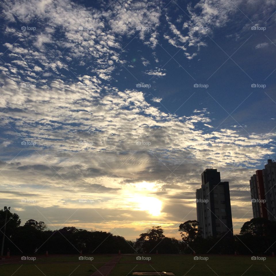 ☀️#Sol muito bonito de #natureza e #beleza indescritíveis.
Obrigado, #MãeTerra. 
🌱
#inspiração #amanhecer #morning #fotografia #paisagem #sun #céu #landscapes