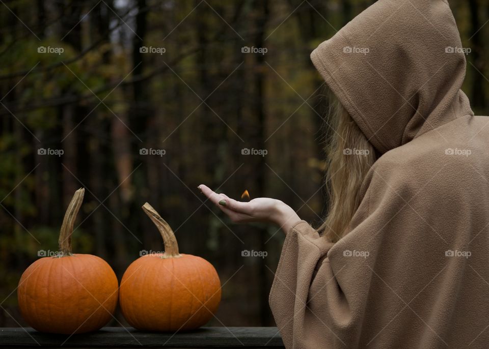 Double the Trouble; I love carving pumpkins! Silly faces, a bunch of laughs, and of course pumpkin seeds. However, I couldn’t pass up the chance to take an Autumn Scene with these, almost, identical pumpkins with one of my favorite Halloween tricks. 