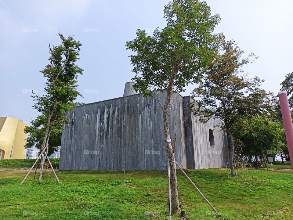 A rocky architecture.