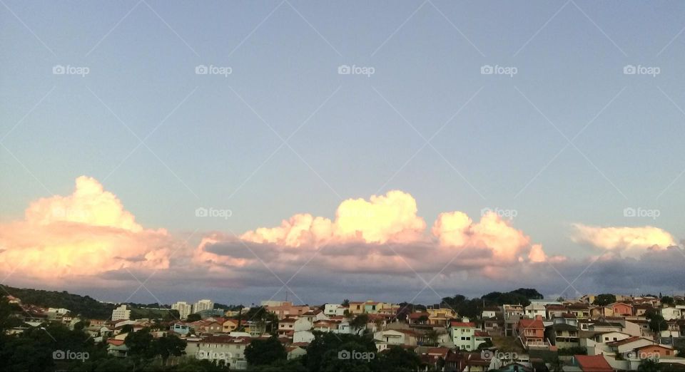 NOW: 18h30 em Bragança Paulista.
Acabando o dia com nuvens iluminadas pelo sol.
Que beleza!
📸
#FOTOGRAFIAéNOSSOhobby
#clouds #natureza #inspiração #landscapes #paisagem https://t.co/Qw8CitXbUp