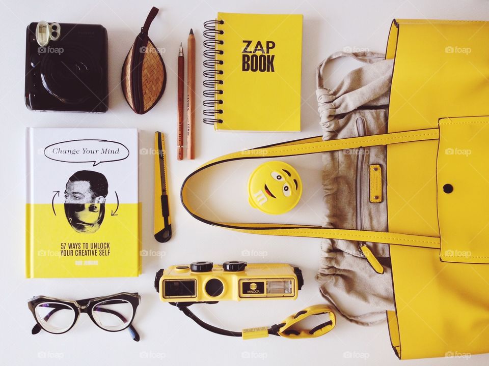Yellow stuff in my bag. What's in your bag?
In my bag with fun yellow items 