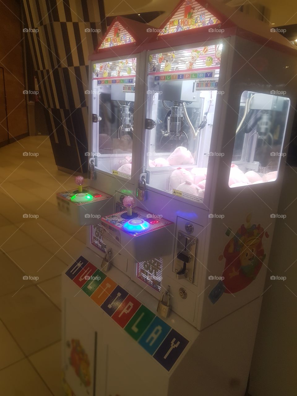 Play Juego ícono para todas las edades  en el Mall de Santiago de Chile Ositos para los Ganadores