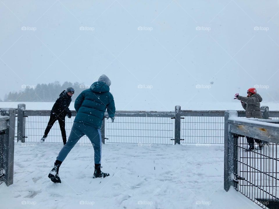 Impromptu snowball fight.