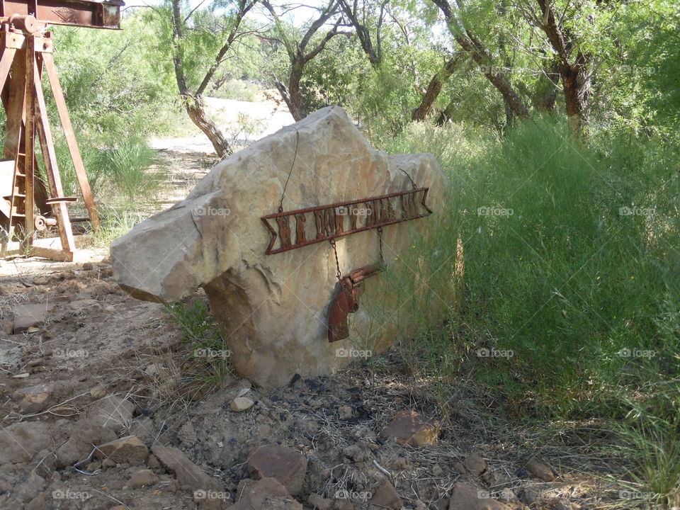 we don't dial 911. This is a picture I took this morning while out exploring East Texas. 👣 🚶 🏃 🔥 💨