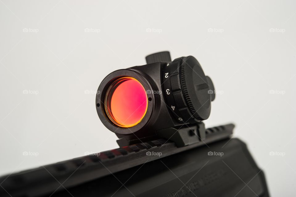 Red Dot scope on rifle