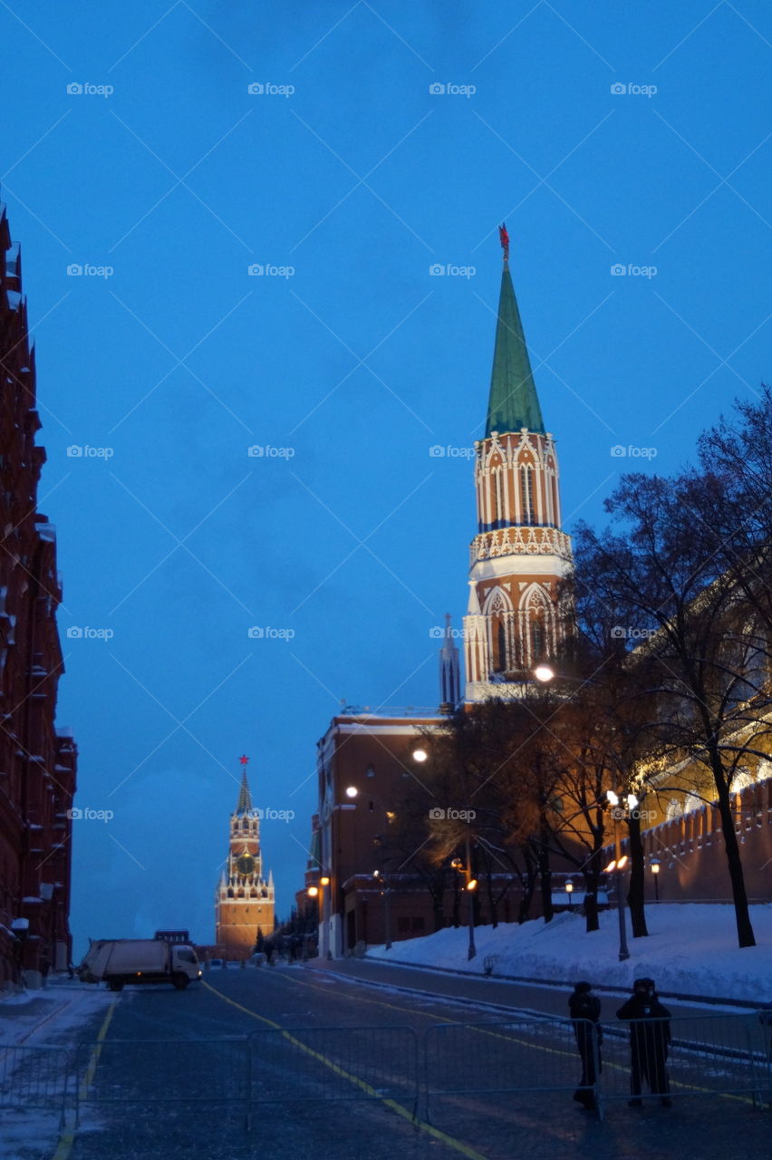 Вид на Никольскую и Спасскую башни Московского Кремля